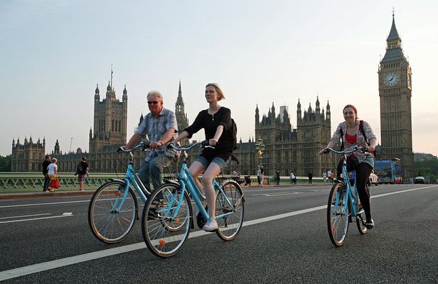 London Classic Landmarks Bike Tour with Local Guide