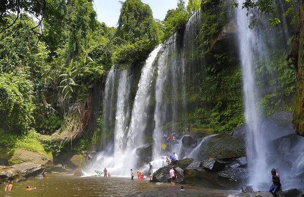 Kulen Waterfall and 1000 Lingas River Private Tour