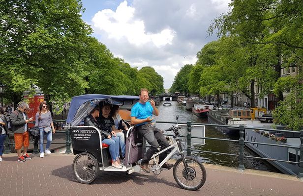 2.5 hours Amsterdam Pedicab Tour