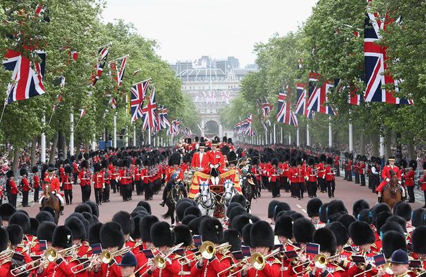 Royal English Walking Food Tour With London Food Tours