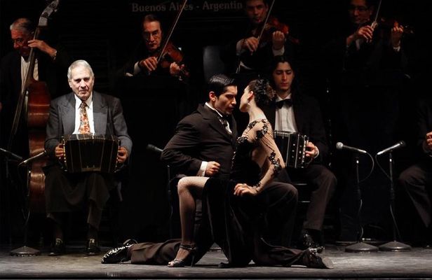 El Aljibe Early Tango Show in Buenos Aires