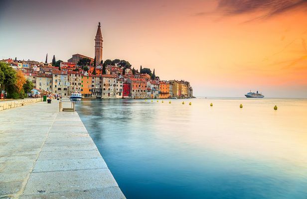 Boat trip to Rovinj and Vrsar from Poreč with lunch
