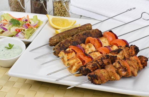 Istanbul by Night: Dining Out in a Turkish Way