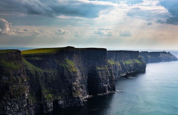 12:00 Cliffs of Moher Tour