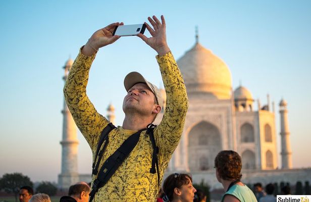 Taj Mahal And Agra Fort Private Day Tour with 5 Star Lunch