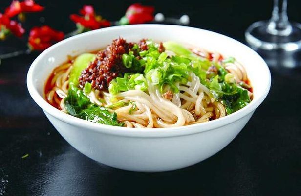 Half-day Dandan Noodles Cooking Class with a Local Market Visit