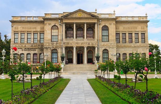 Dolmabahce Palace Tour in Istanbul
