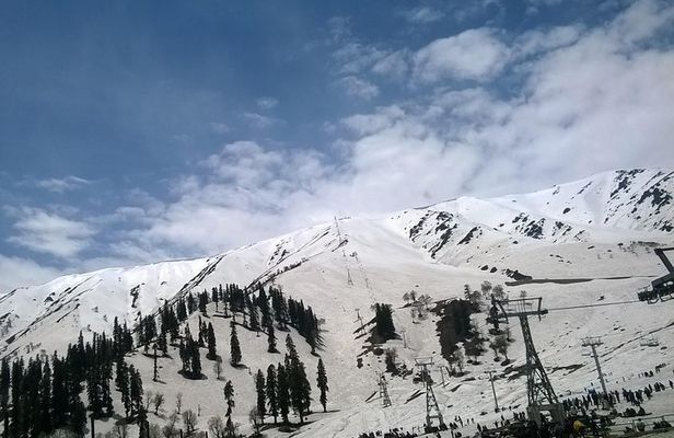 Private Custom Tour: Gulmarg local Sightseeing with guide