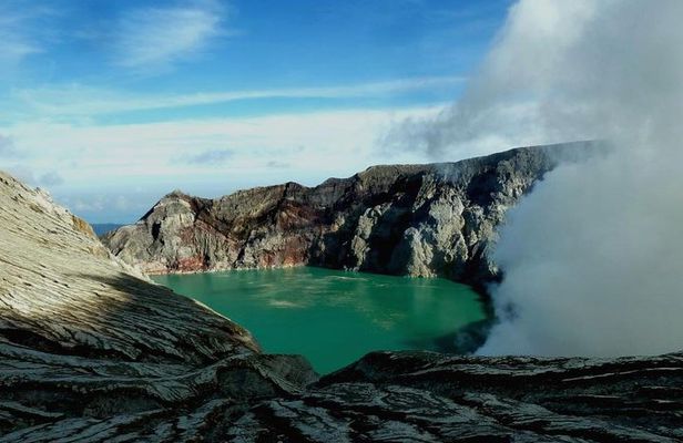 Ijen Blue Fire & Sunrise Sharing Tour