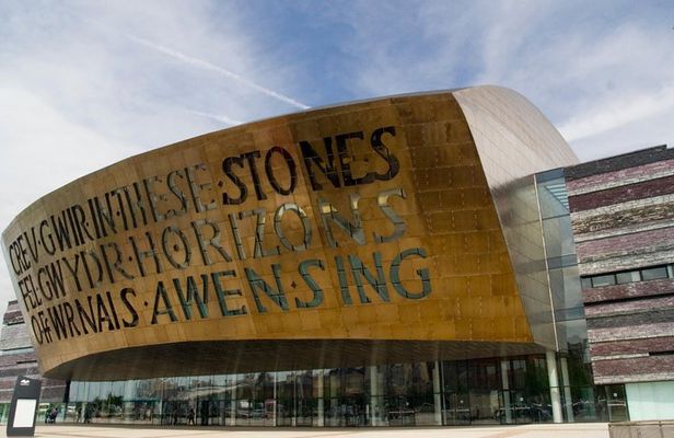 Private Tour: Doctor Who TV Locations and Tour of Cardiff