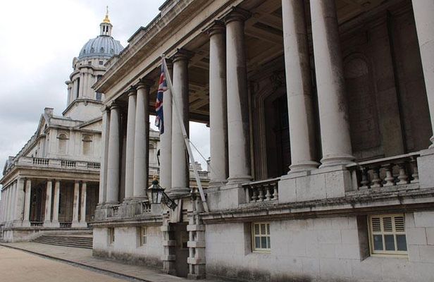 Private Bridgerton Walking Tour of Greenwich London