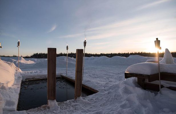 Private Lappish evening in the wilderness with traditional sauna and dinner