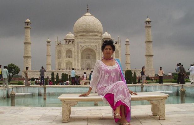 Private Taj Mahal, Agra Fort & Mehtab Bagh Tour from Delhi