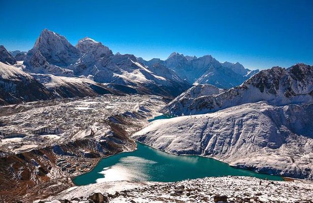 Gokyo Lake trek(gokyori trek, Chola pass trek, Renjola pass trek)
