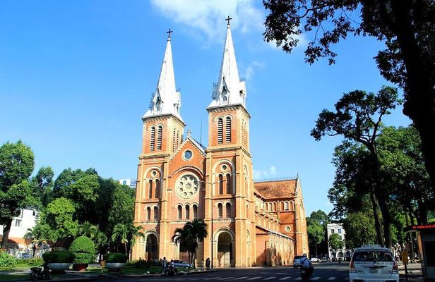Private Cu Chi Tunnels and Ho Chi Minh City Tour 1 Day