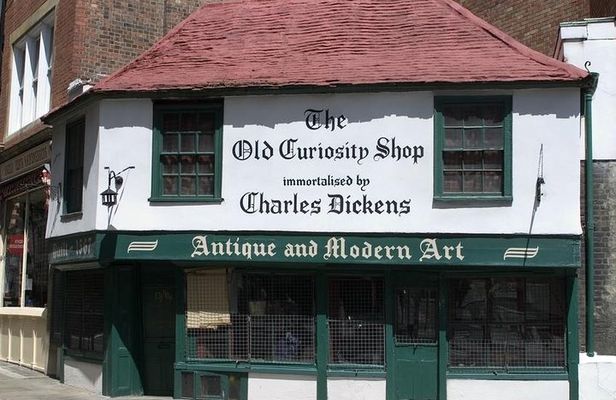 London's Hidden Gems and Secret History Private Guided Tour