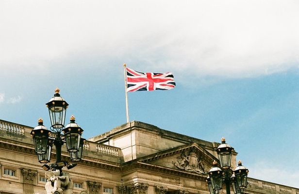 Private Walking Tour: Essential London and Hidden Gems