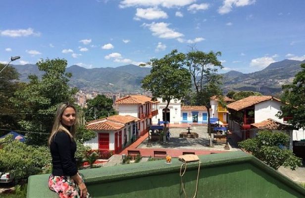 Private half day Medellin tour: meet Fernando Botero´s 23 statues