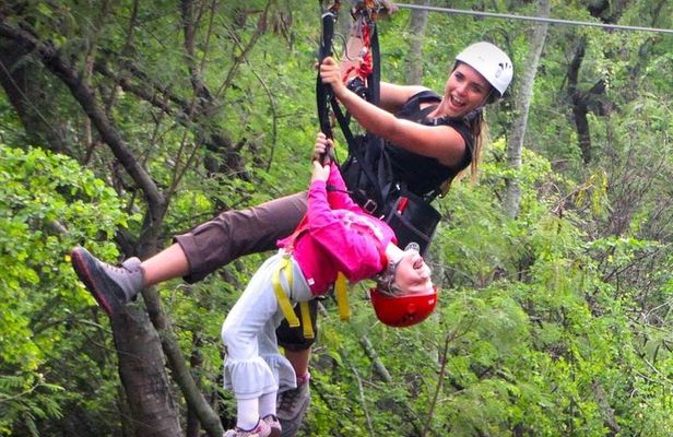 2-Hour 6 Zipline Tour at Coral Crater