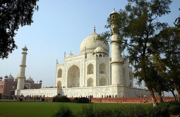 4 Days Golden Triangle Tour by AC Transport
