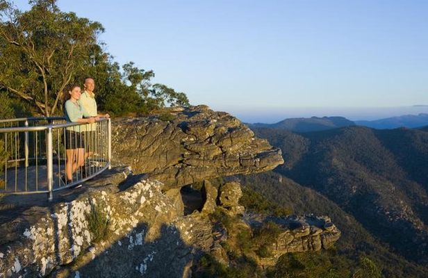 Grampians National Park with MacKenzie Falls and Kangaroos