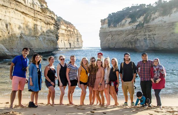 Great Ocean Road Reverse Itinerary with 12 Apostles from Melbourne