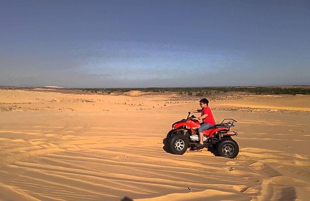Half-Day Mui Ne Sand Dunes Jeep Tour with Hotel Pickup