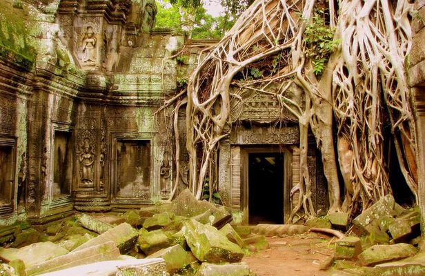 Multi-Day Tour of 5 Days Ho Chi Minh City and Siem Reap