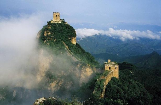 Simatai Great Wall and Gubei Water town private tour