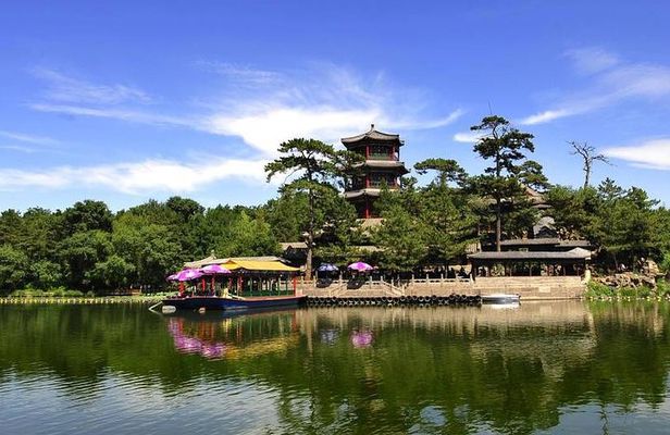 Chengde City(Mountain Resort,Small Potala Palace,Puning Temple) One day tour