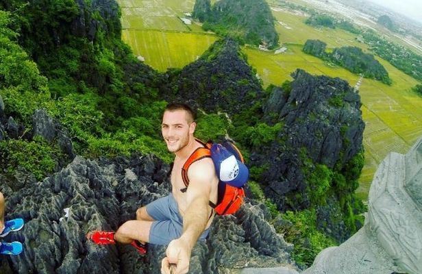Ninh Binh Private Day Tour: Mua Cave, Tam Coc, Hoa Lu All Include