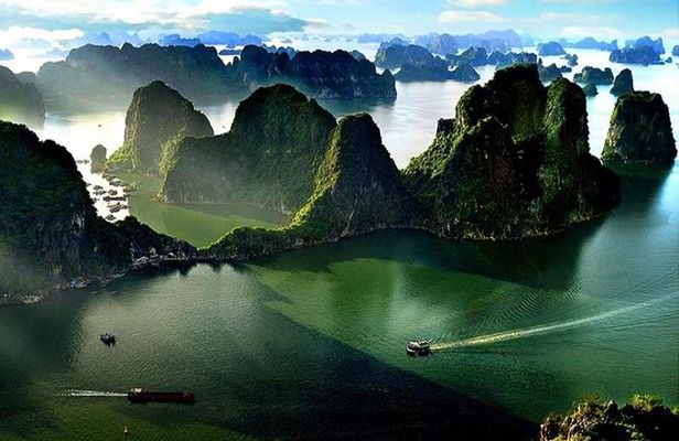 Halong Bay Full-Day with 6 Hour Cruise Kayaking, Swimming, Lunch