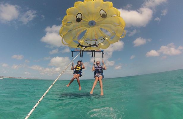 Parasailing Grand Turk
