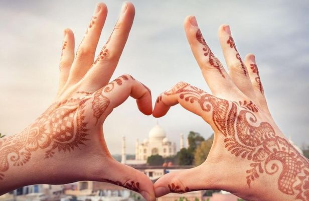 Same Day Taj Mahal Tour from Gurgaon (Gurugram)