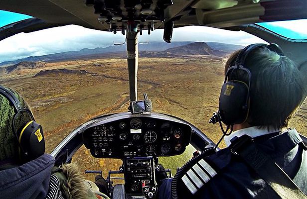 Private Reykjavik Helicopter Flight: Reykjanes Peninsula and Volcanic Landscapes