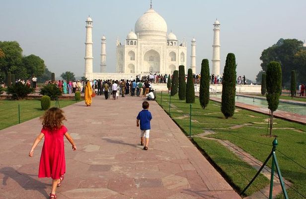 Same Day Taj Mahal Tour With Lunch & Entrances