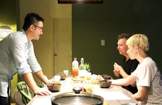 Market Tour and Taiwanese Cooking Class in Taipei