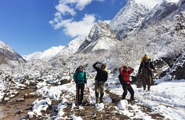 Manaslu Circuit Trek 16 Days