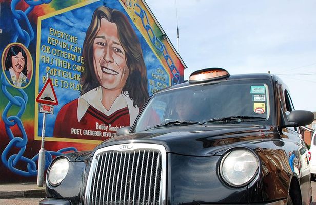 Belfast Famous Black taxi political mural peace wall tour 2 hour