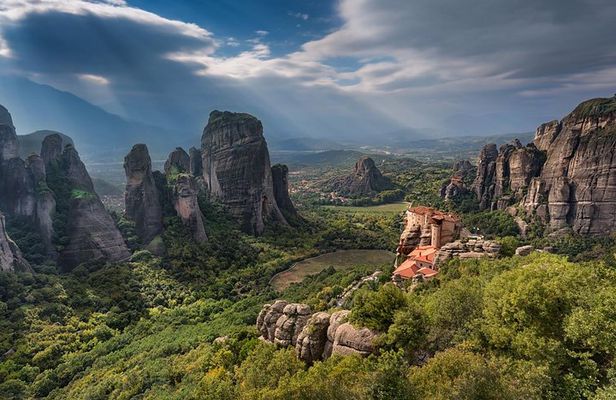 3 Days Private Tour: Delphi & Meteora 