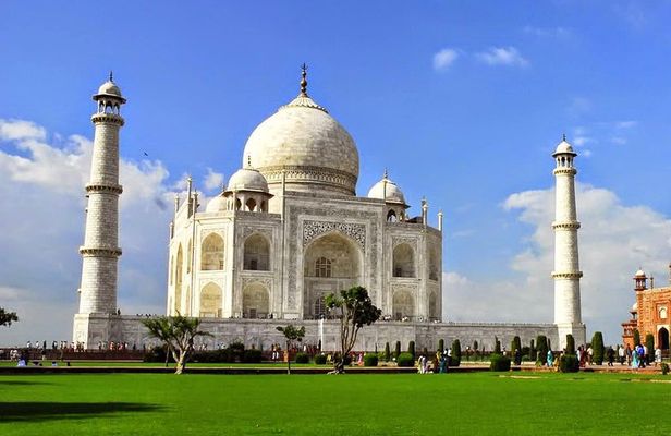 Taj Mahal Sunrise Tour