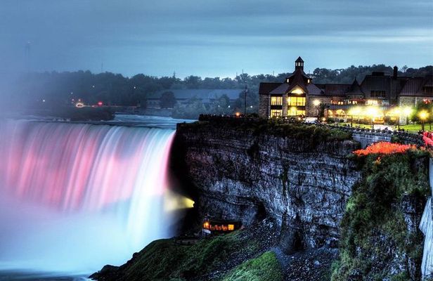 Niagara Falls Canada Day + Night Small Group Tour w/Falls Dinner