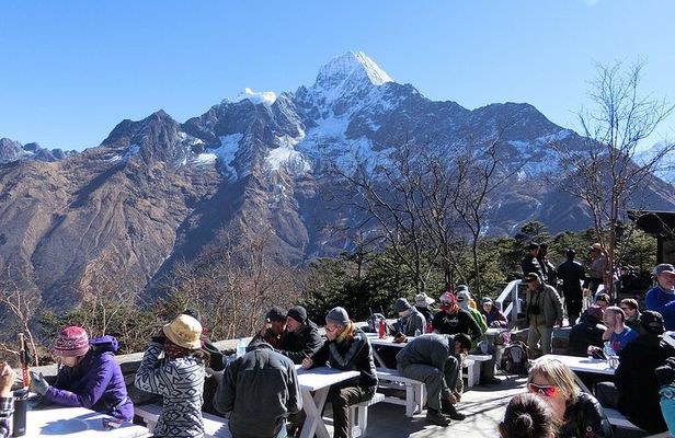 Everest Helicopter Tour with Breakfast in Hotel Everest View