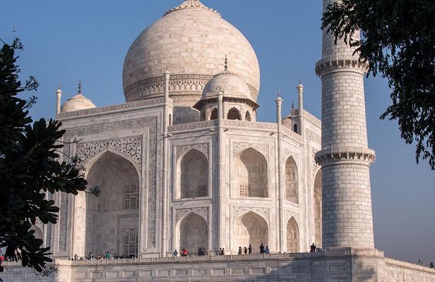 Full Day Taj Mahal, Agra Fort & Baby Taj Tour from Delhi by Car