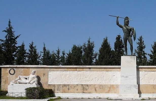 The battle of the 300 in Thermopylae 8h tour