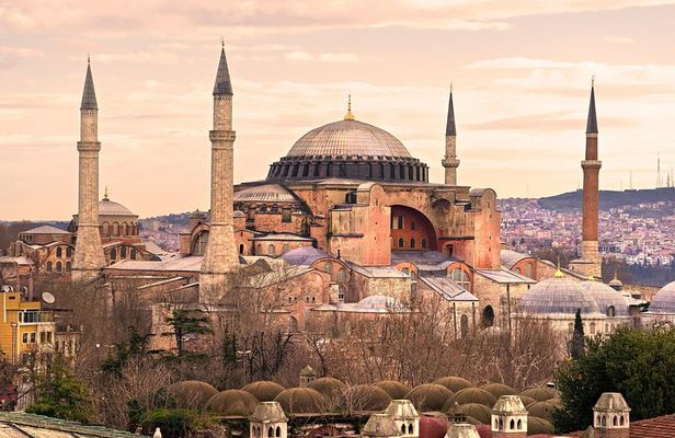 Private Shore Tour: Hagia Sophia, Topkapi Palace, Blue Mosque, Hippodrome, Grand Bazaar