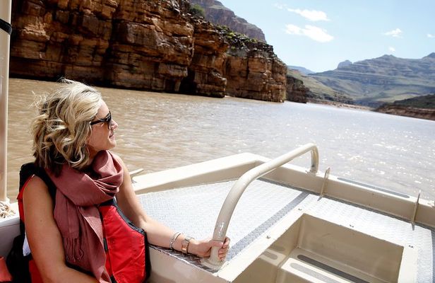 Grand Canyon West Helicopter Tour with VIP Skywalk and Boat Ride