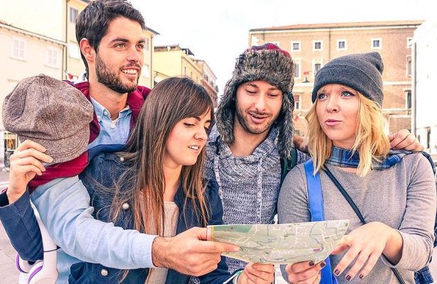Treasure Hunt and Discovery Game in Budapest