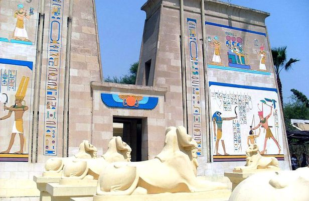 Day Tour To Pharaonic Village at Giza with Lunch