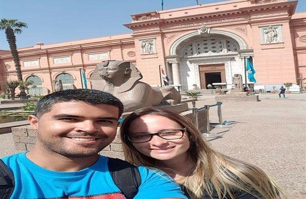 Best Tour Pyramids-Egyptian Museum- bazaar including Lunch-Camel Ride